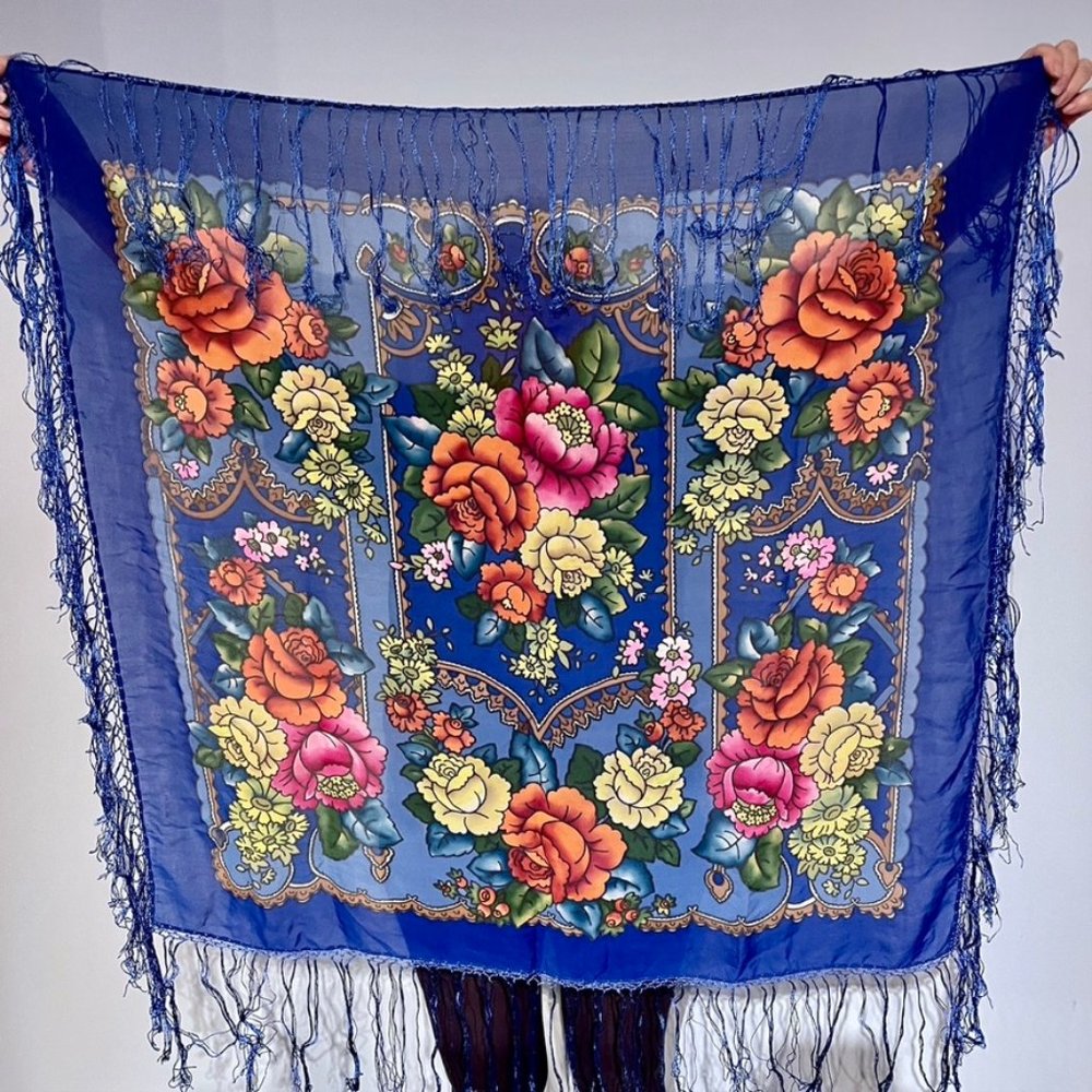 Vintage blue Rose Floral Pattern Silk Scarf With Tassels